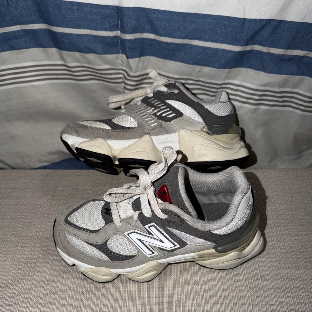 New Balance 9060 kids sneakers - Picture 3 of 5
